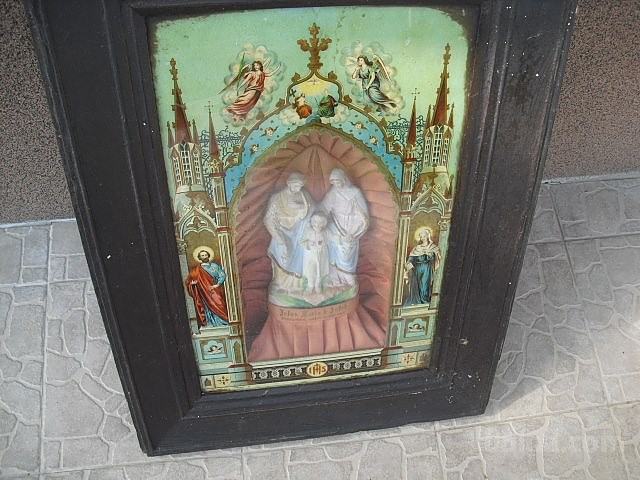 starinska omarica s sveto družino