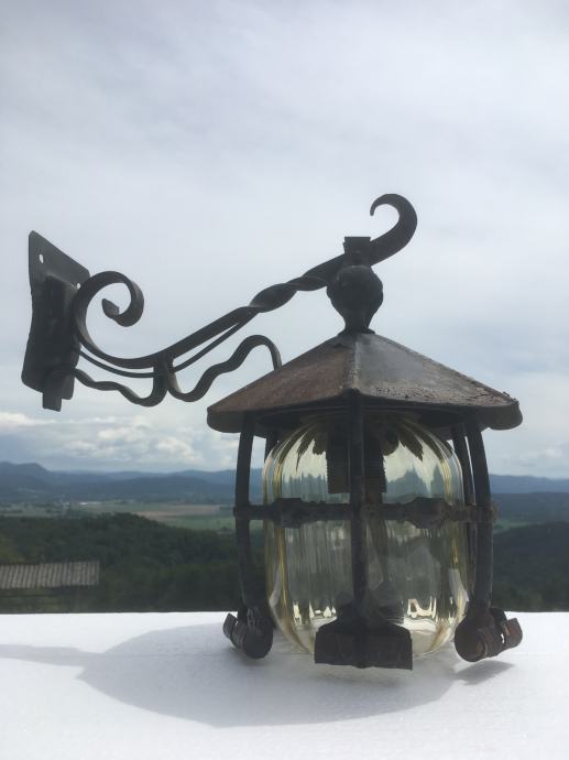 Retro vintage zunanja stenska kovana svetilka