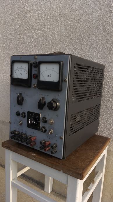 usmernik napajalnik na elektronke iz pedesetih let:  300V 0,3A