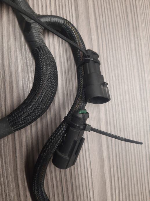 YAMAHA FZ8 FZ1 HLADILNIK POWER COMMANDER Harley Davidson 1584