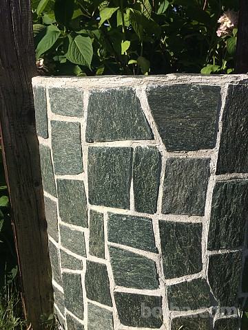 Naravni zeleni kamen