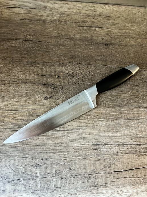 Prodam RON Santoku nož z rezilom dolžine 20 cm proizvajalca BergHOFF