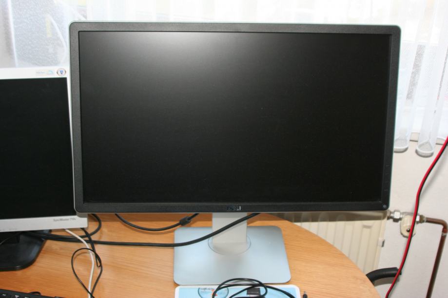 Računalniški monitor Dell P2414H