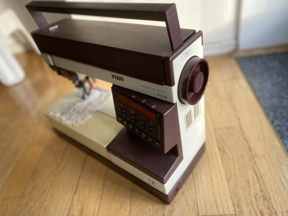 Sivalni elektronski stroj Pfaff Creative 1471