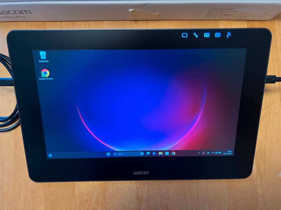 Wacom Cintiq Pro 13 FHD UK with Wacom Link Plus, refurbished product