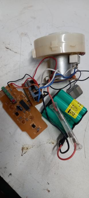 Komplet elektronika z elektromotorjem in sesalnim ventilatorjem