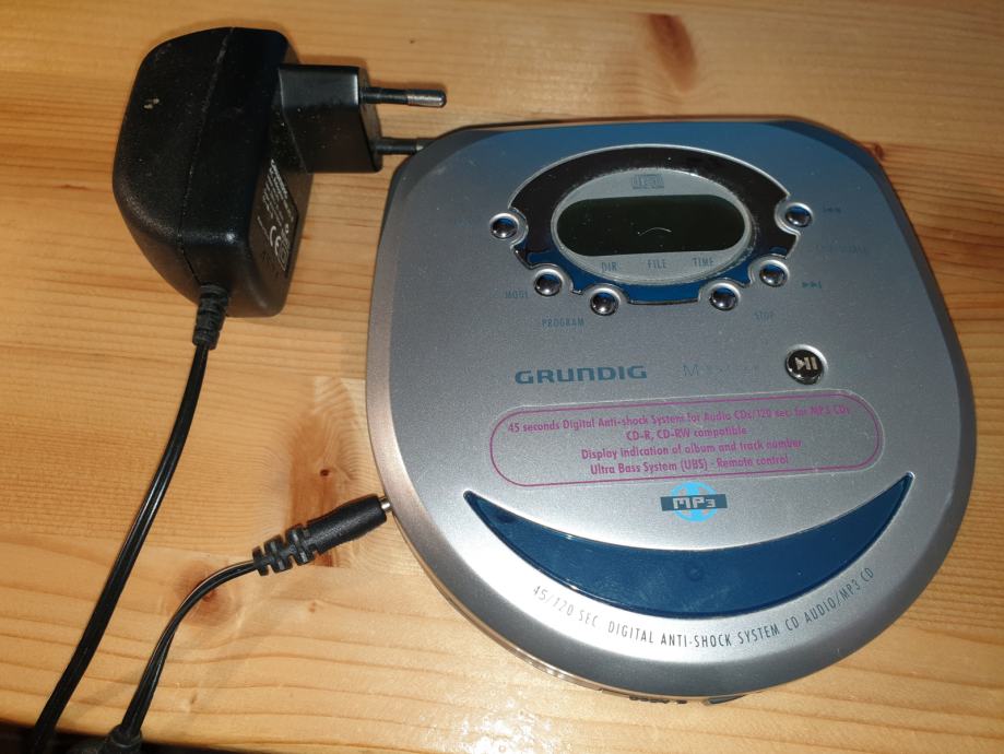 CD - MP3 predvajalnik GRUNDING Mystixx - praktično nov