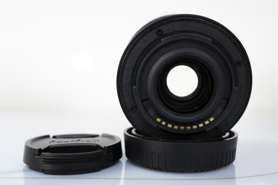 Fujifilm XC 35mm F2 + JJC Lens Hood + UV, kot nov, brez znakov uporabe
