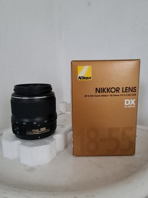 Foto objektiv Nikkor AF-S DX 18-55 mm f/3.5-5.6G ED II