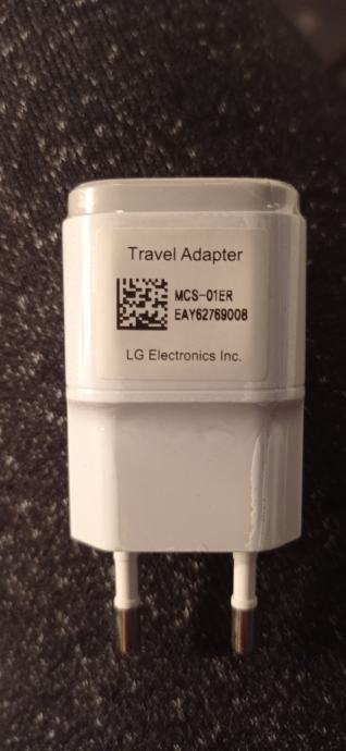 Potovalni adapter LG