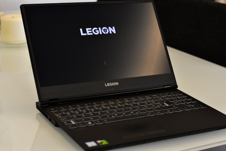 LENOVO LEGION  Y530 i7 8750H, Nvidia 1050, M.2 SSD 500MB + 500GB HD