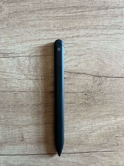 ZELO UGODNO Microsoft Surface Pro X