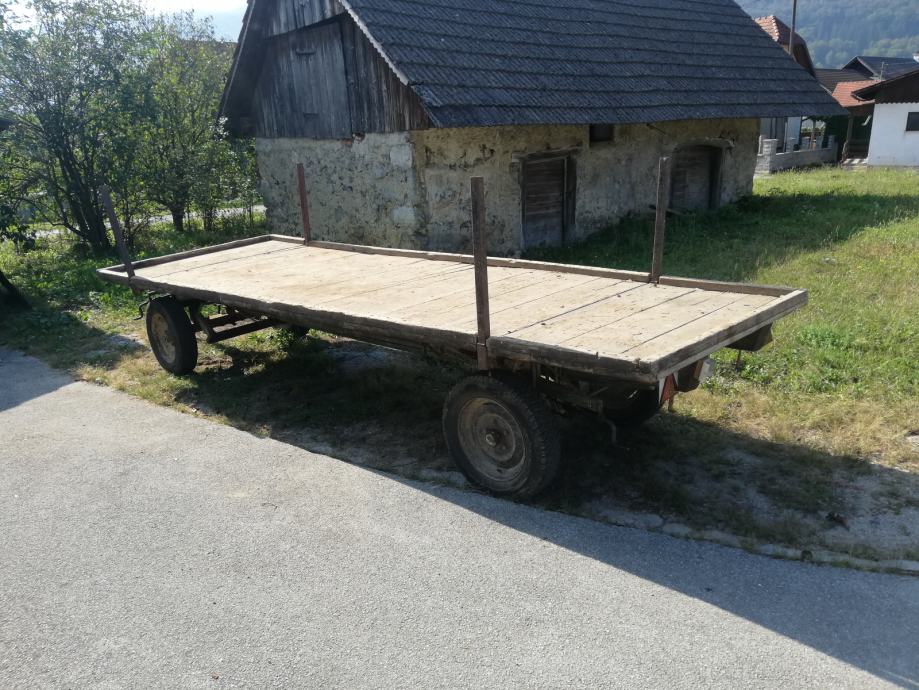 Voz S Priklju kom Za Traktor voz-s-priklju-kom-za-traktor