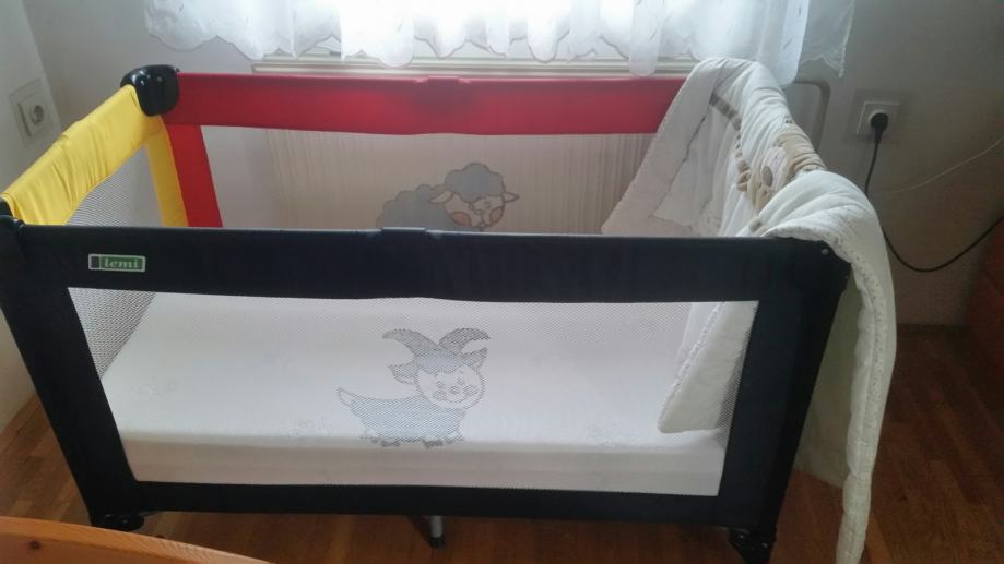 ležišče in otroška posteljica