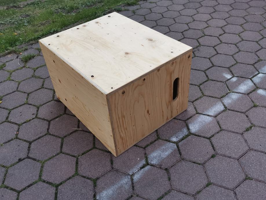 Škatla za skakanje - PYLOBOX