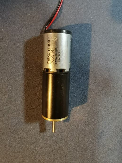Motor DC z reduktorjem 621
