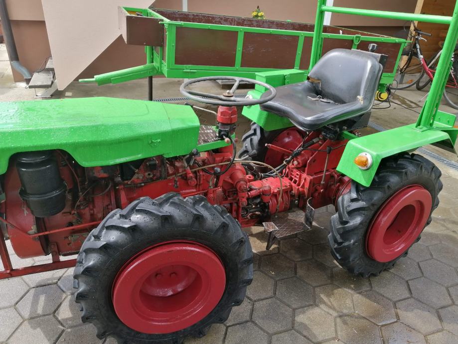 Tomo Vinkovič traktor +prikolica