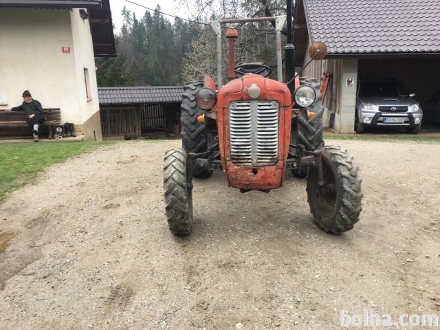 Traktor IMT