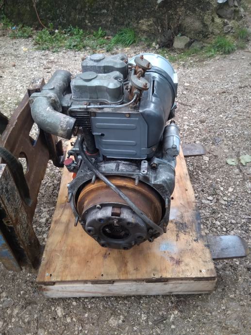 Motor lombardini za traktor 33 km