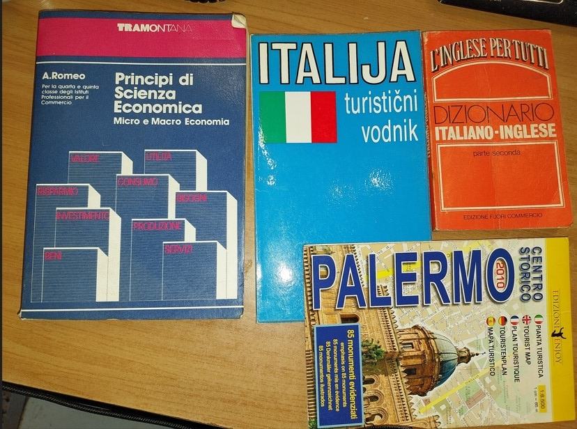italijanska knjiga v italijanščini slovar in turistični vodič