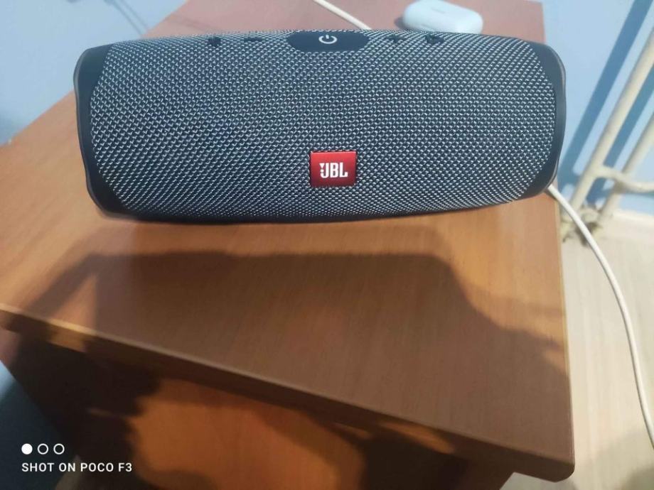 Jbl charge essential 2