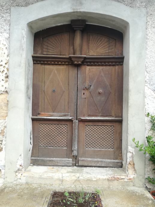 Starinska dvokrilna hrastova vrata