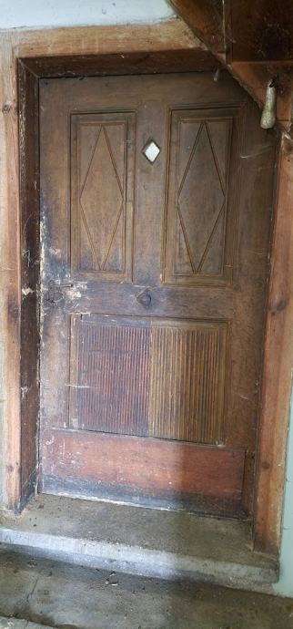 Starinska vrata s podbojem 1