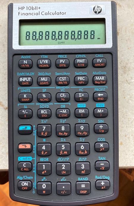 Kalkulator Hewlett Packard HP 10bII+ , skupaj z baterijami in etuijem
