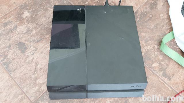Prodam PlayStation 4