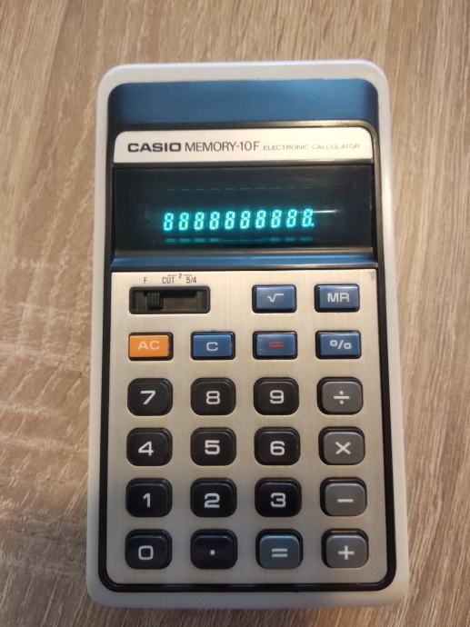 Starejsi Casio memory-10F kalkulator 1975 vintage
