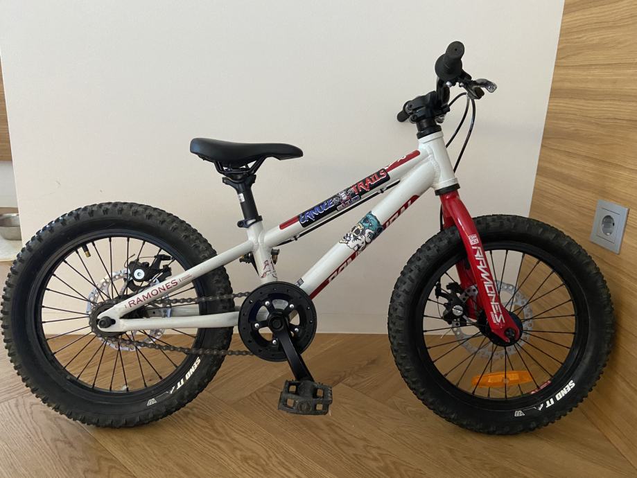 ramones 16 commencal