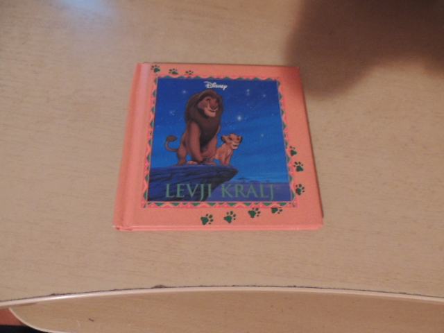 LEVJI KRALJ WALT DISNEY ZALO BA EGMONT 2003