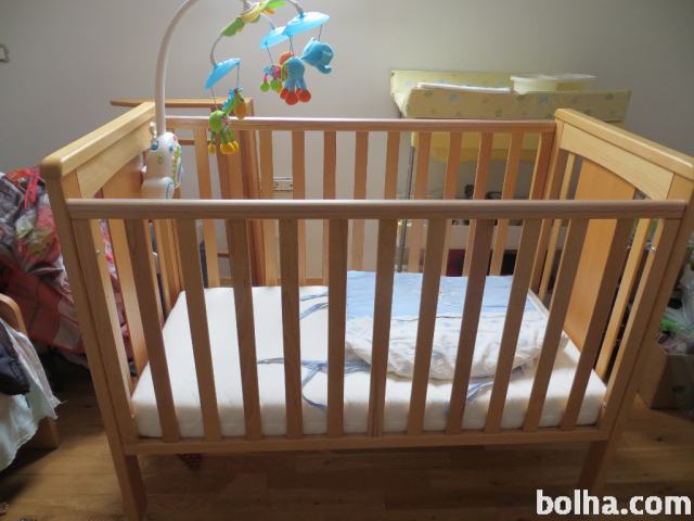 lesena otroška posteljica