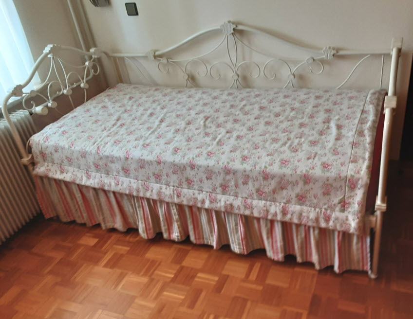 PODARIM: Mladinska postelja 190*90, raztegljiva, z vzmetnicama