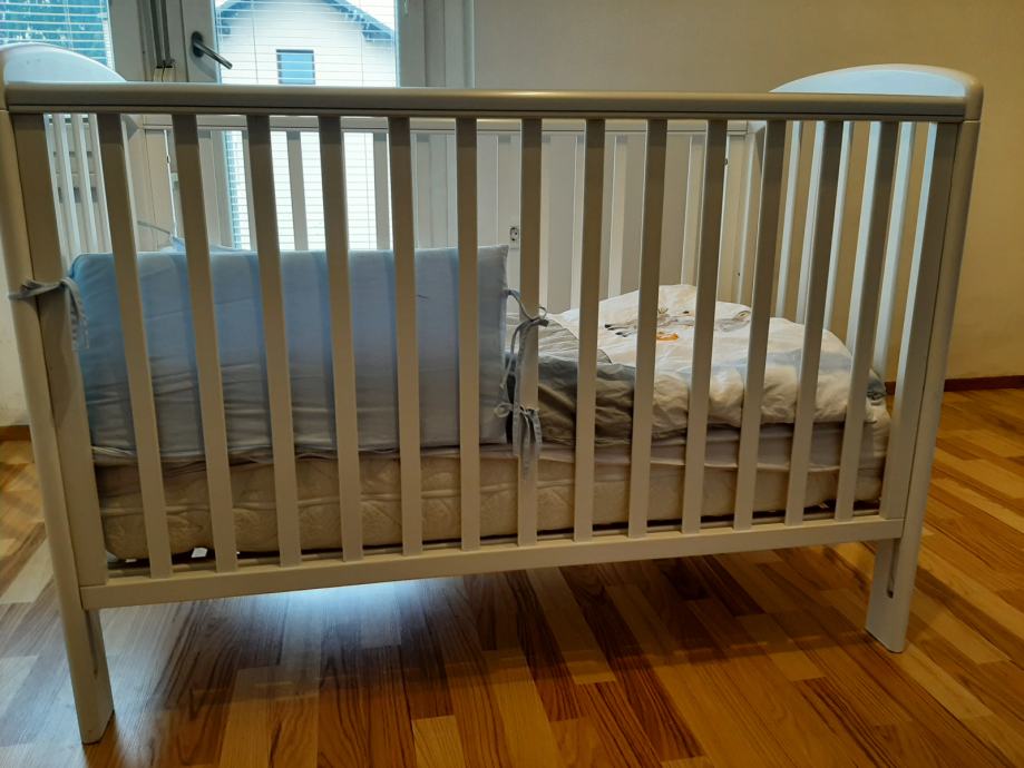 Otroška postelja 60x120 z letvenim dnom in vzmetnico