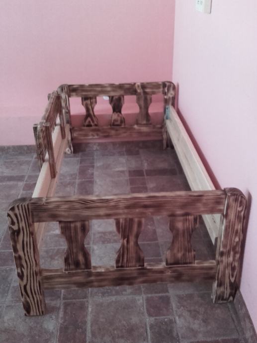 postelja lesena 140x70