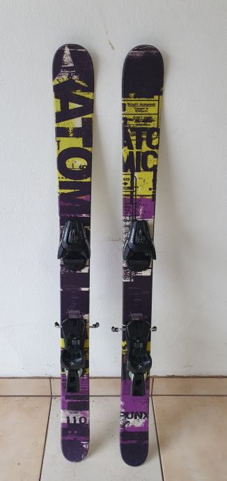 Bâtons De Ski Slokki Avec Réservoir Intégré - 110 Cm - Boisson à Portée De Main Sur Les Pistess