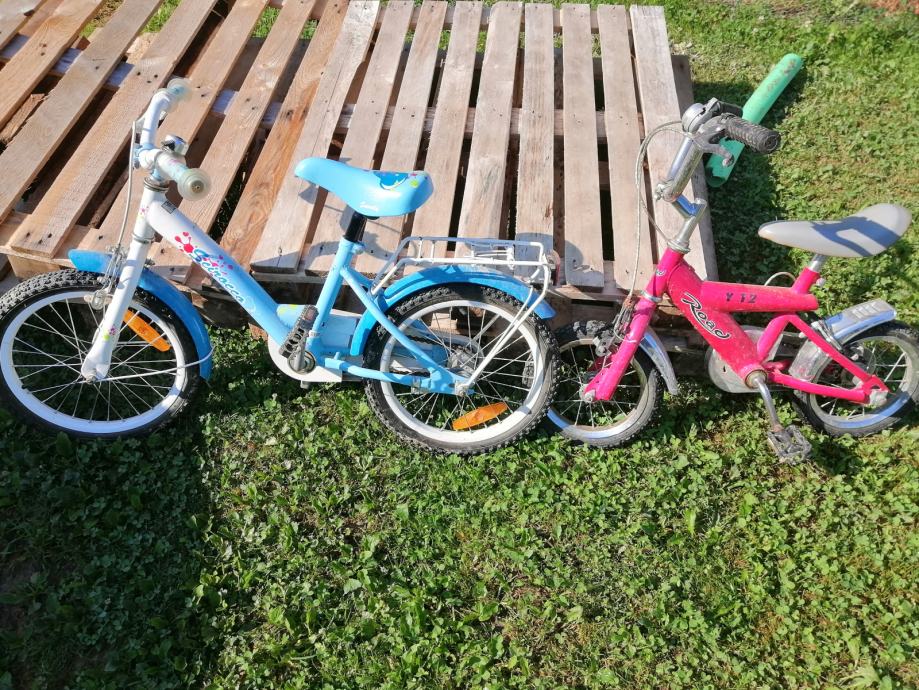 dve otroški kolesi