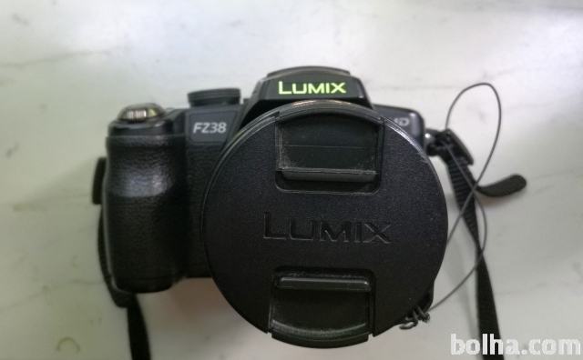 Panasonic Lumix DMC FZ38 digitalni fotoaparat
