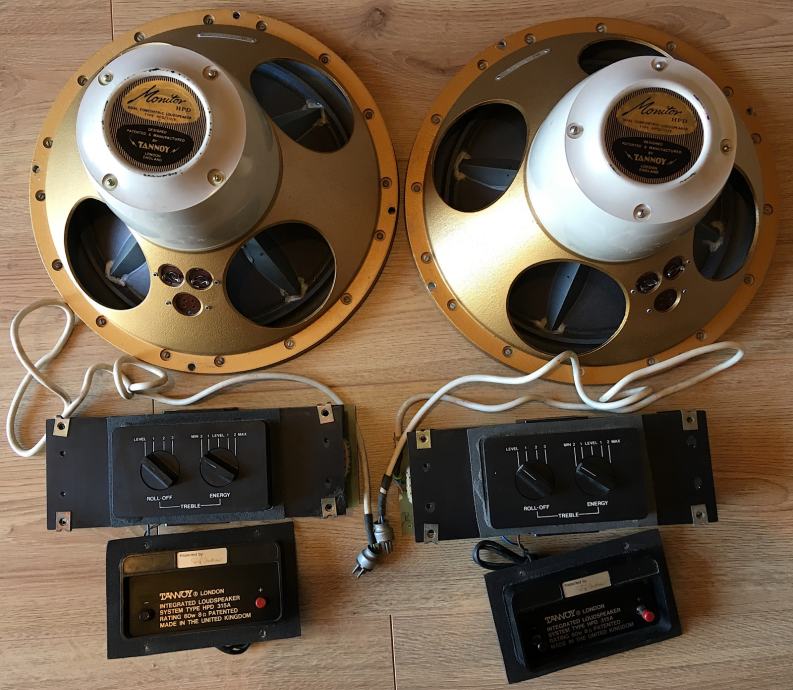 Tannoy Monitor HPD 315/8 par vrhunskih zvočnikov s kretnicami