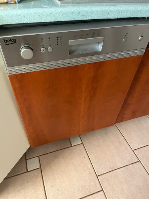 Miele pecica, kuhalna plosca in Beko pomivalni stroj