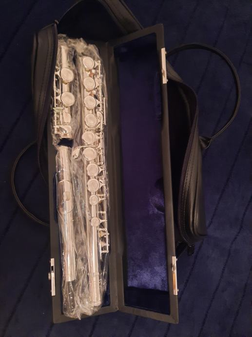 Prečna koncertna Flavta Yamaha model YFL-212SL flauta na Ptuju