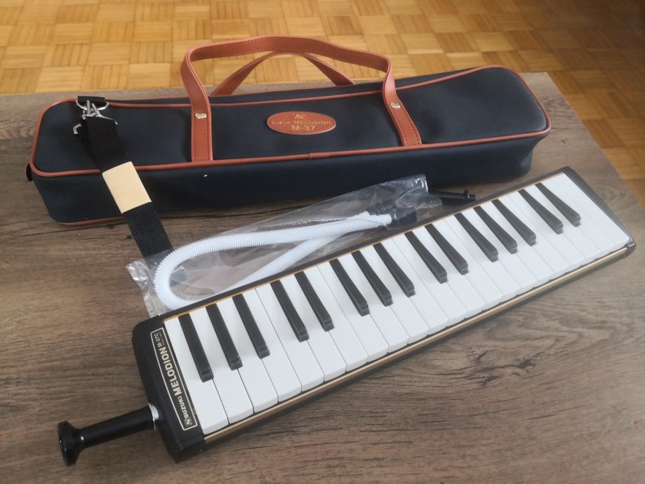 Prodam SUZUKI Melodion M 37C, Melodika, Melodica