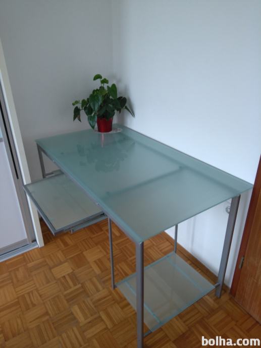 Pisalna - pisarniška miza steklena - kot nova