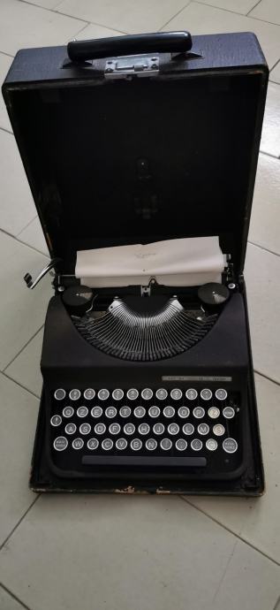 Star pisalni stroj Invicta prenosni