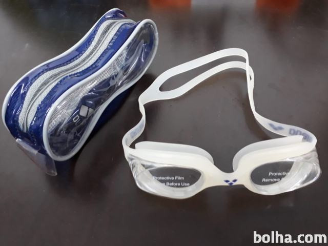 Otroška očala za plavanje z etuijem