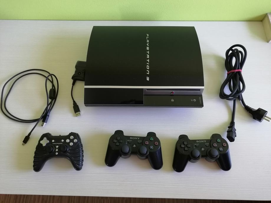 PS3 - Playstation 3 - igralna konzola s 3 kontrolerji