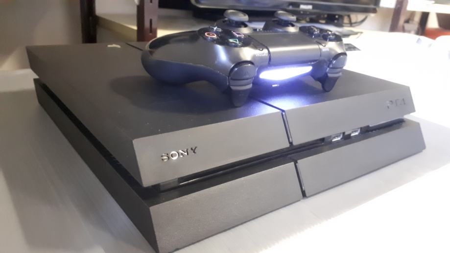 Sony playstation 4