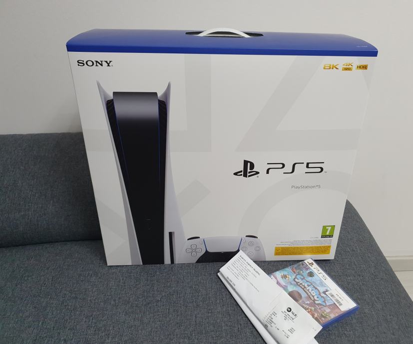 NOV Sony PS5 - PlayStation 5 BluRay (disk verzija) + Igra Sackboy: A B