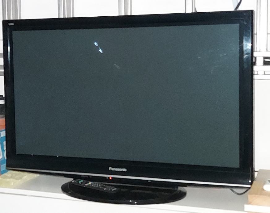 Panasonic plazma TV TXP42G10E